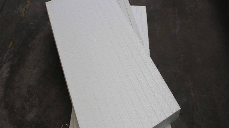大型厂房保温隔热材料：如何选择合适的产品？**