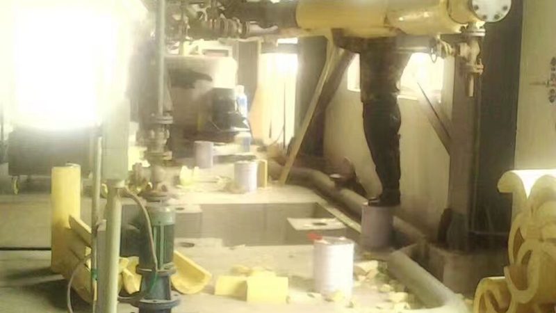 高层住宅屋顶漏水，维修公司如何选择？**